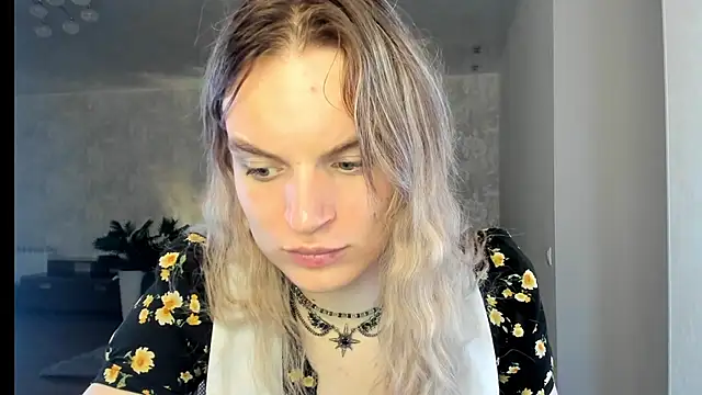 milliKira006 webcam