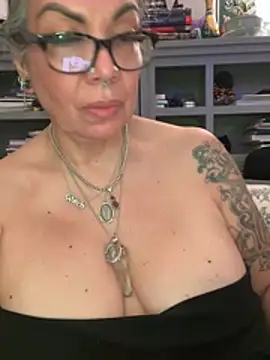 dieseldame1313 webcam