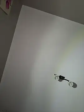 SunnyLeila2101 webcam