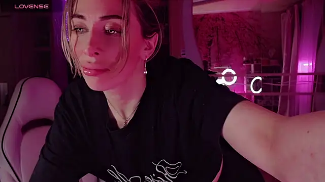 AnnieGOld_ webcam