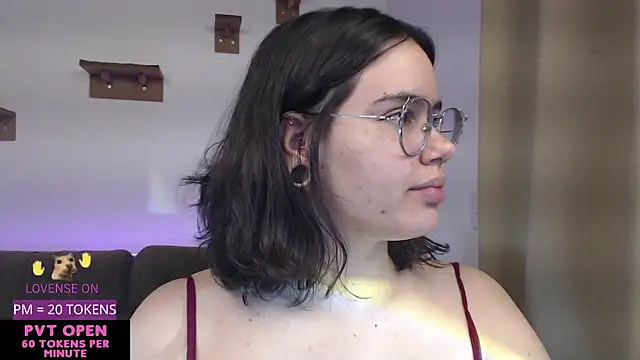 Velvetcrystall webcam
