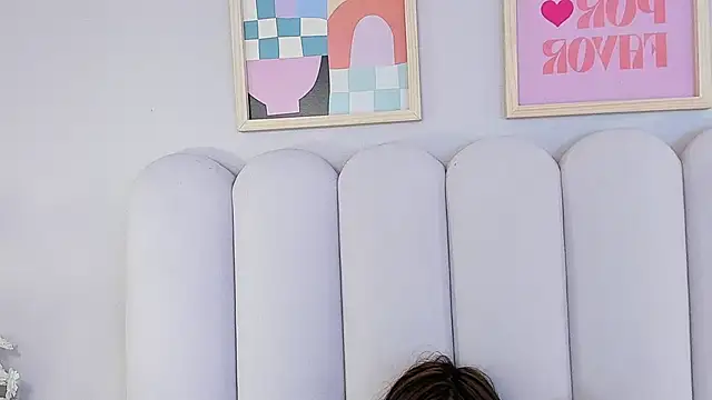 mia__evans_ webcam