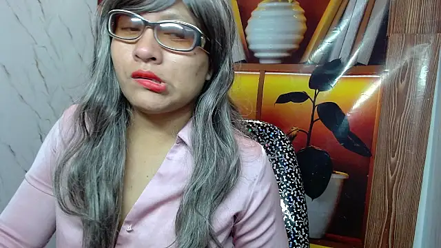 miacalifafara webcam