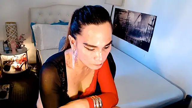 NinaDOM4CUM live sex cam