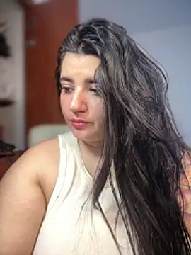 horny_roomiess webcam