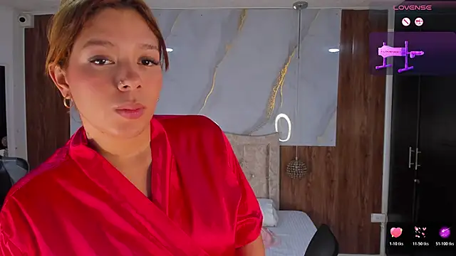 mia_18v webcam