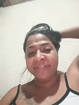 Giselabrunette25 webcam