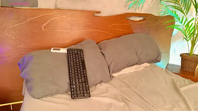 alisonn_moon webcam