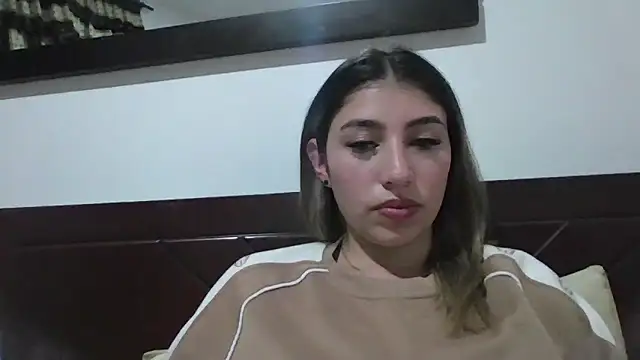 AliceTeenager___ webcam
