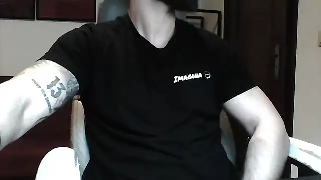 YourDreamCumTrue webcam