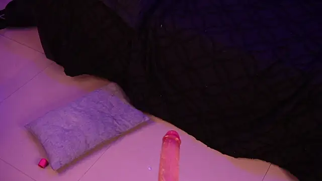 Kat_Saky webcam