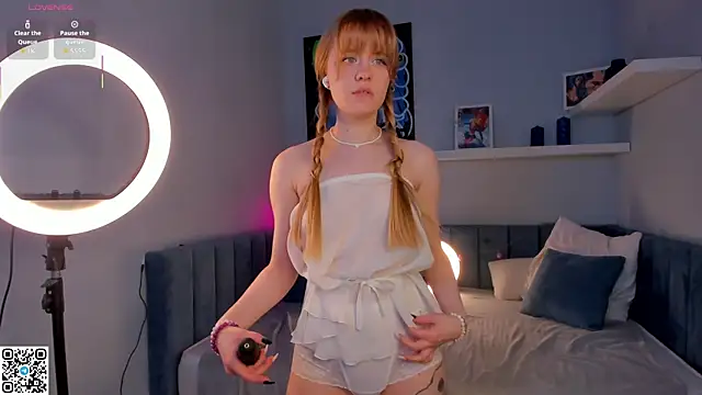 Victori_Fox webcam