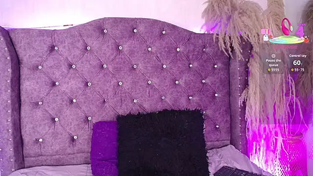 Violet_Collins1 webcam