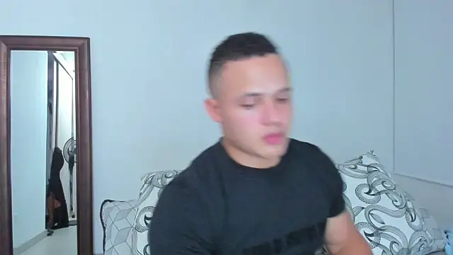KingLevi01 webcam