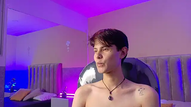 Derek_Sinn webcam
