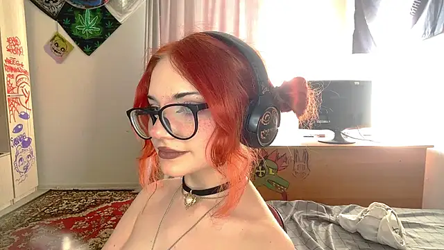 RedHeadCat webcam