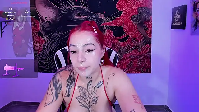 annika_taylor webcam