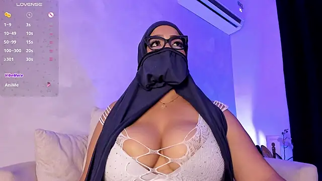 thaira_aly webcam
