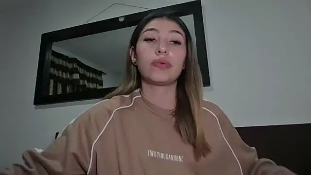 AliceTeenager___ webcam