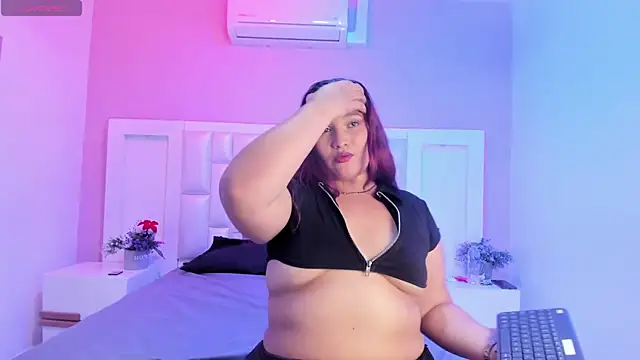 SalomeBins webcam