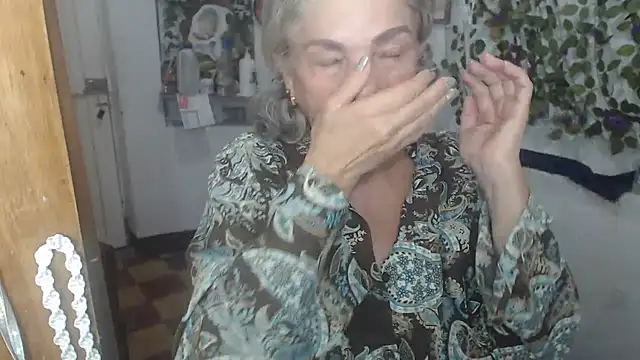 FunnyGrandma webcam