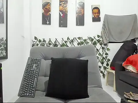 Latins_Boss webcam