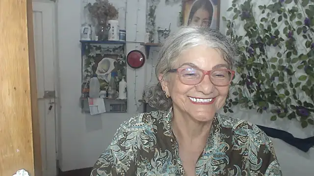 FunnyGrandma webcam