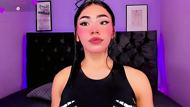 AshleyYasmin webcam