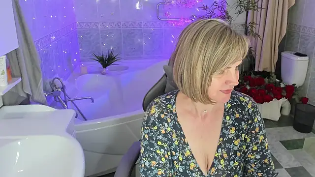 BettyGibsonn webcam