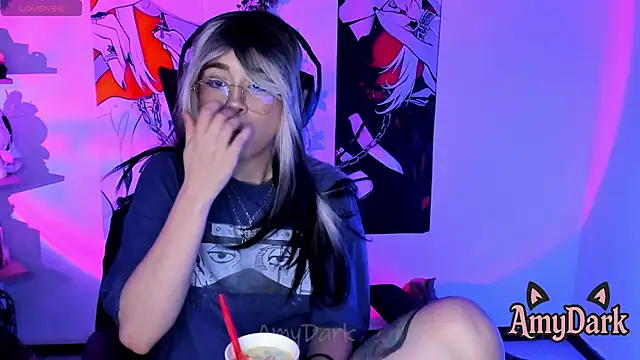 _AmyDark