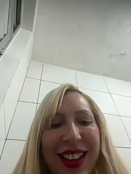 melisboa Live Webcam on Stripchat