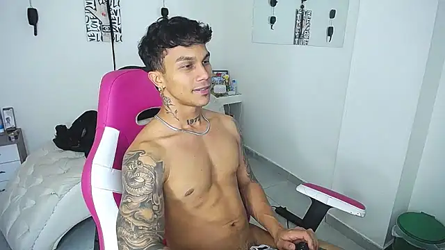 Leonard_Price webcam