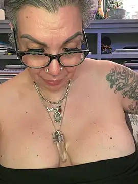 dieseldame1313 webcam