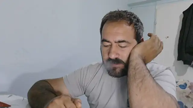 -dark-look- live sex cam
