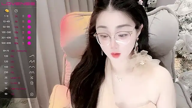 Monica-666888- webcam