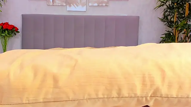 Camilla_Kelly webcam
