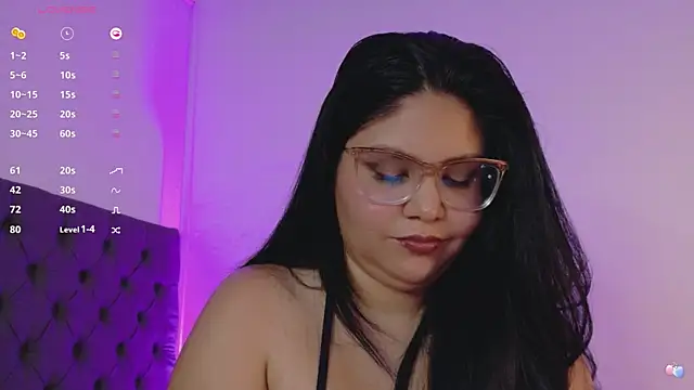 Aimi_velvet webcam