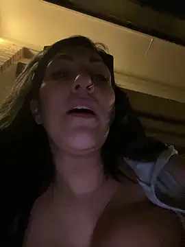 LittleMissEeve webcam