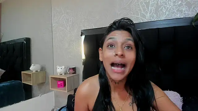 LesliePetit webcam