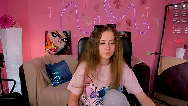 rebecca_smile webcam