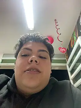 Hailey_Curvy webcam