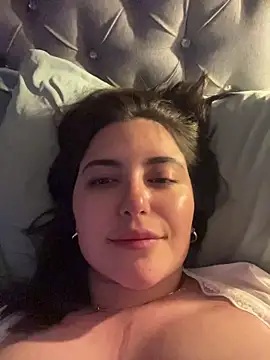 sukhakunis1's live cam