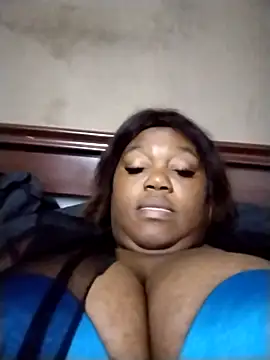 MATUREBUSSTY webcam