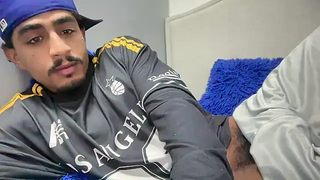 dominic_brandd23 webcam