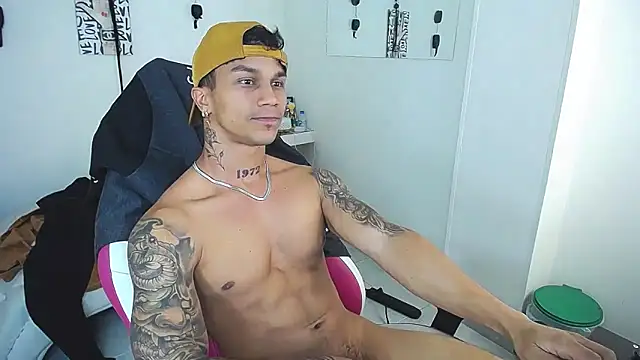 Leonard_Price webcam