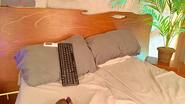 alisonn_moon webcam