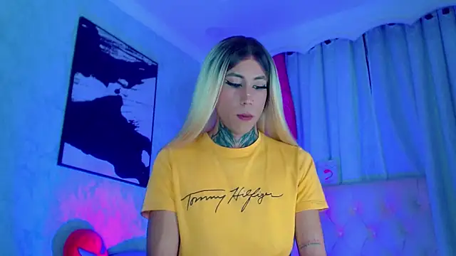 Julia_Bulette1 webcam