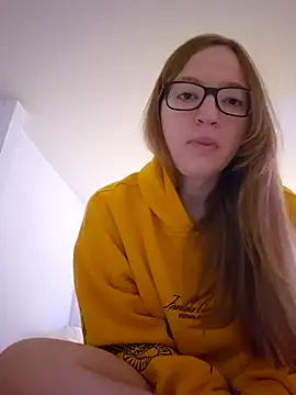 Freaky-Doll webcam