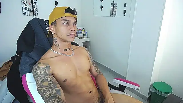 Leonard_Price webcam