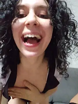 DerekyMara webcam
